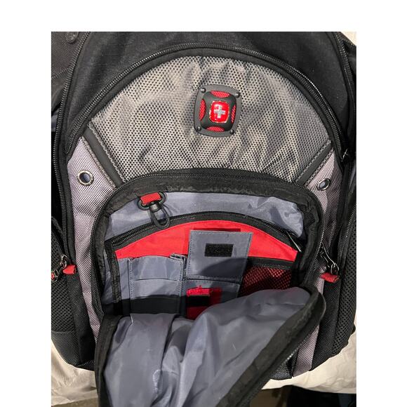 Swiss Gear Ibex 17 inch Scansmart Backpack - Picture 3 of 5